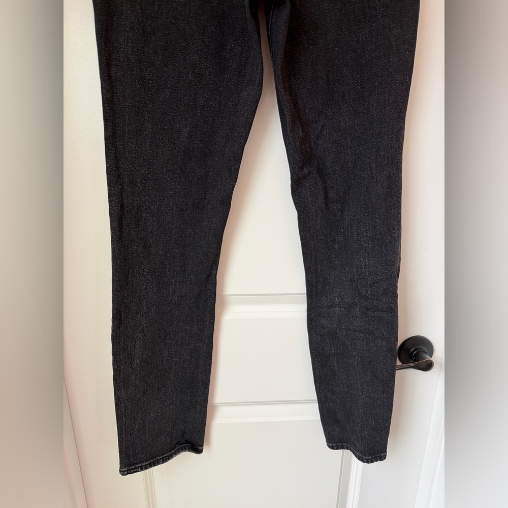 Size 27/4 Abercrombie & Fitch The Slim Straight Ultra High Rise Jeans - Picture 11 of 11
